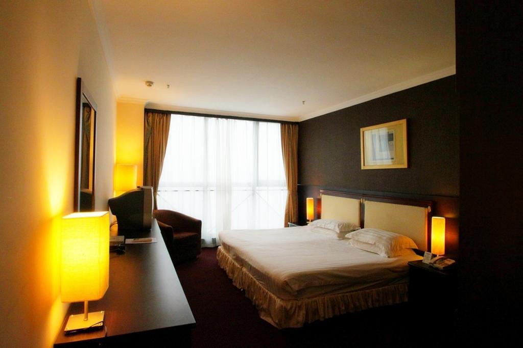 Peach Blossom Castle Hotel